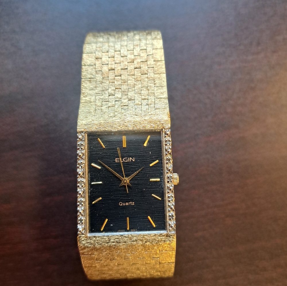 Vintage Elgin Watch Brushed Gold Textured Diamond Bezel